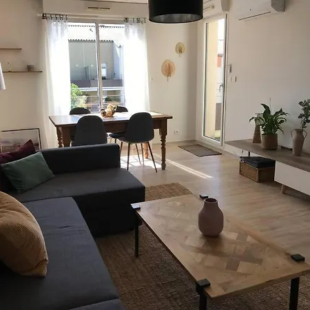 Ensoleille-terrasse - Parking Gratuit - Isle Sur La Sorgue Apartment
